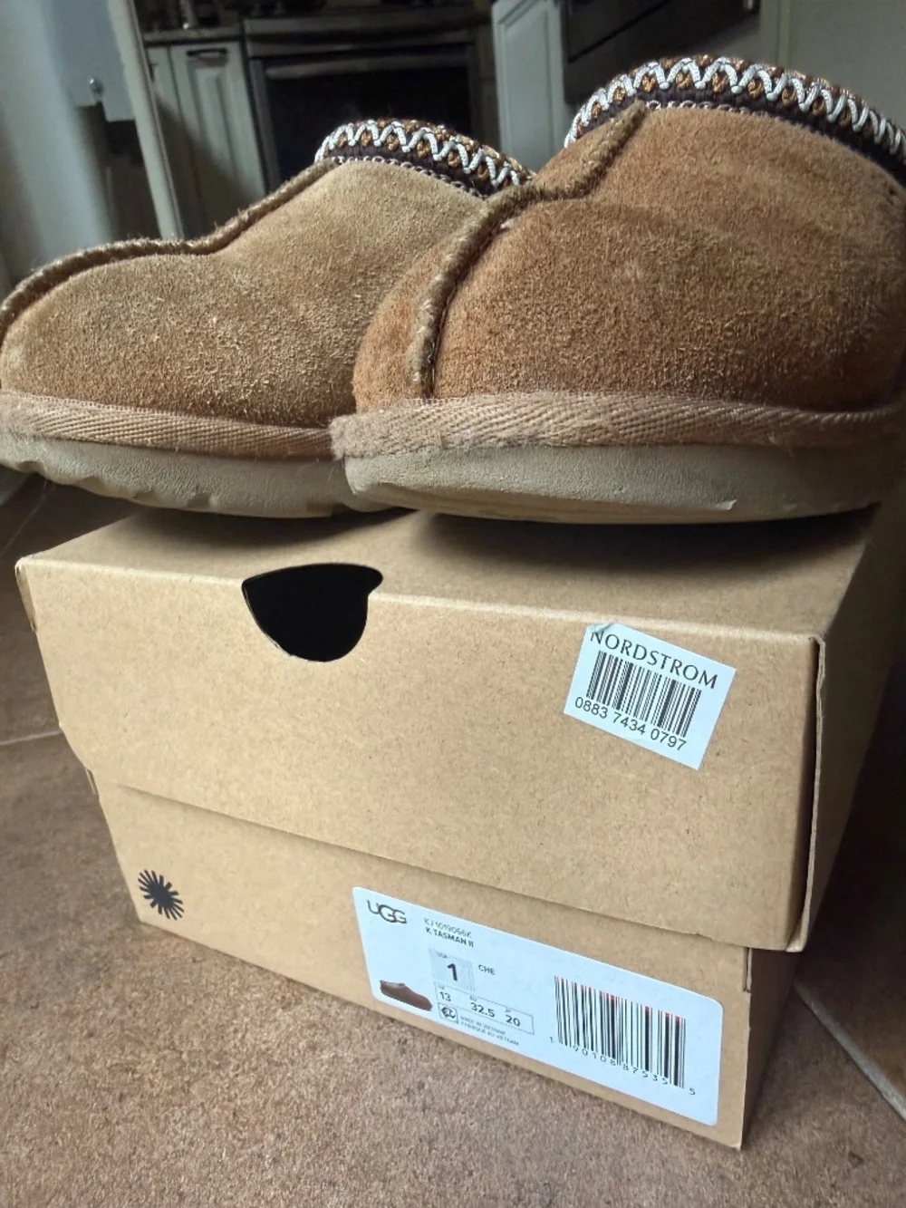 Kids Ugg Tasman II size 1